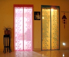 Дверная антимоскитная сетка с рисунком, разные цвета 90 х 210 см